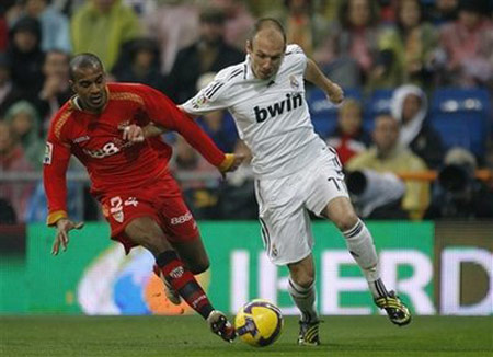 Real thất bại sau cuộc rượt bắt nghẹt thở cùng Sevilla 